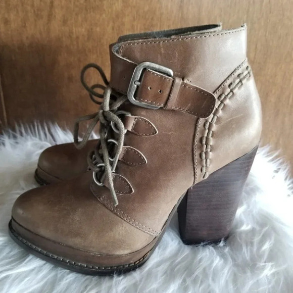 Seychelles Shenanigans Leather Lace Up Platform  Booties 7 - Picture 2 of 13